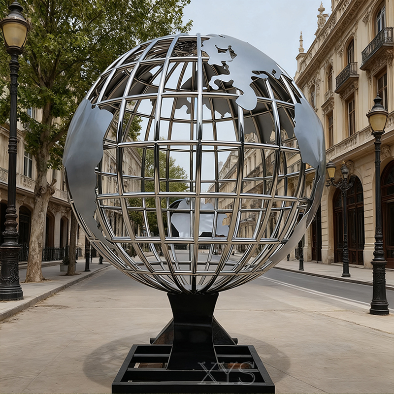 Patung Globe Kerawang Meridian Global